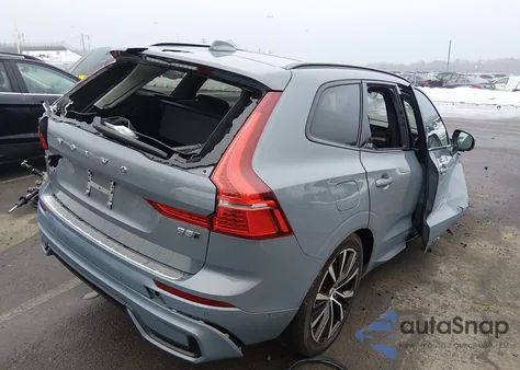 2024 Volvo Xc60 B5 Plus Dark Theme из США, поврежденный, VIN YV4L12RL4R1739430